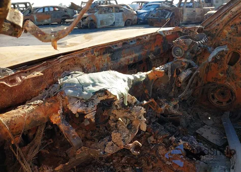 2002 Toyota Sequoia Sr5 V8 z USA, uszkodzony, nr VIN 5TDBT44A72S073523